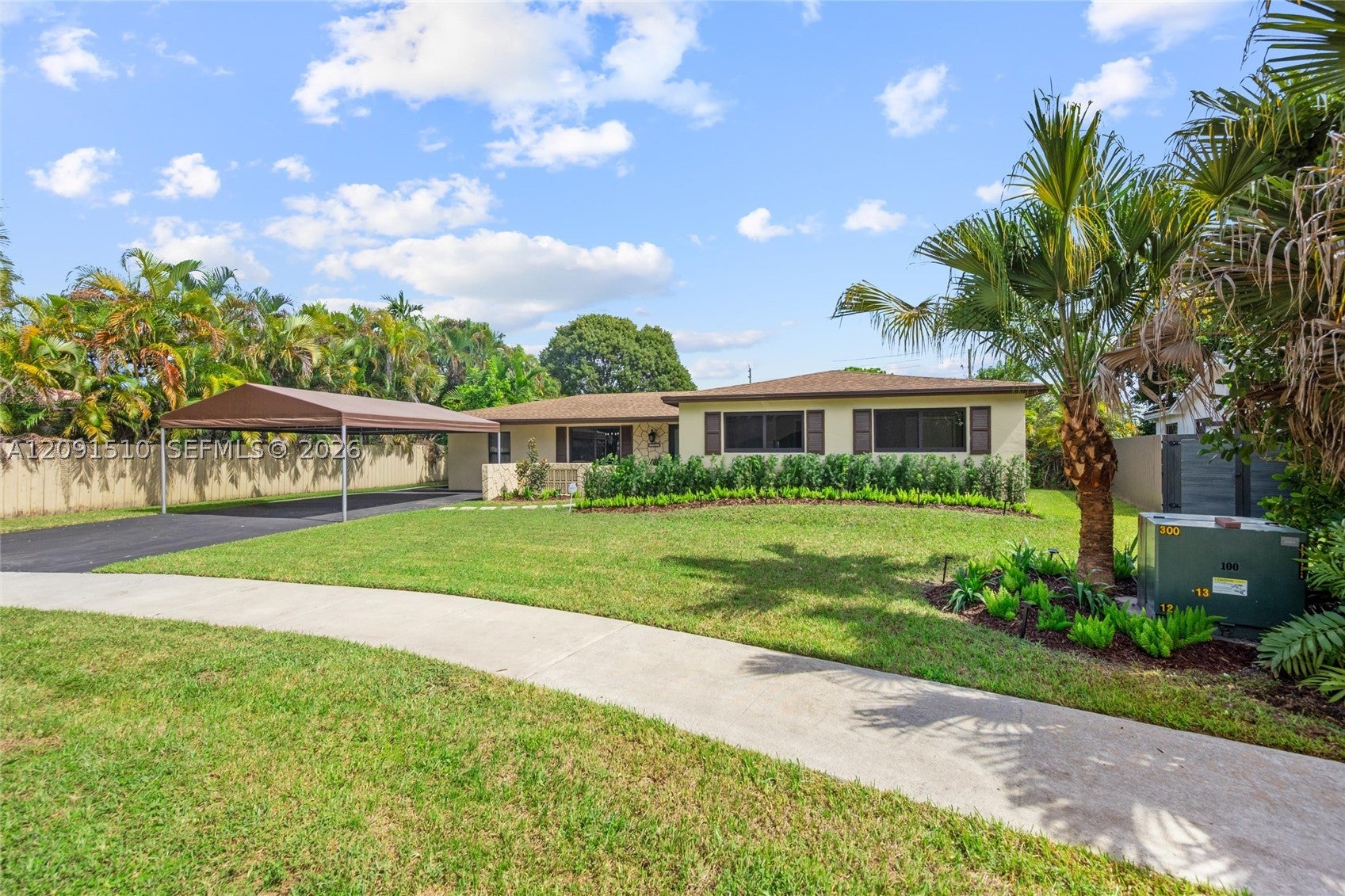 10221 SW 109th St, Miami, FL, 33176/$915,000 1 10221 SW 109th St