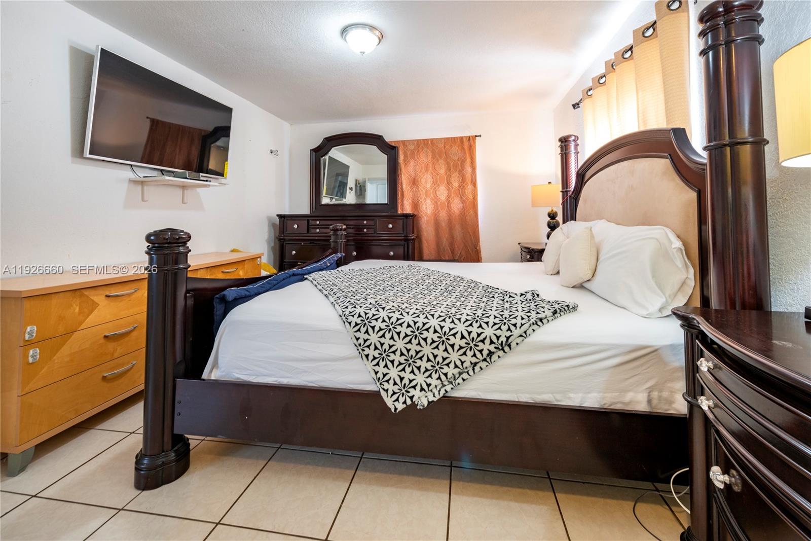 SUNRISE GOLF VILLAGE SEC - Residential