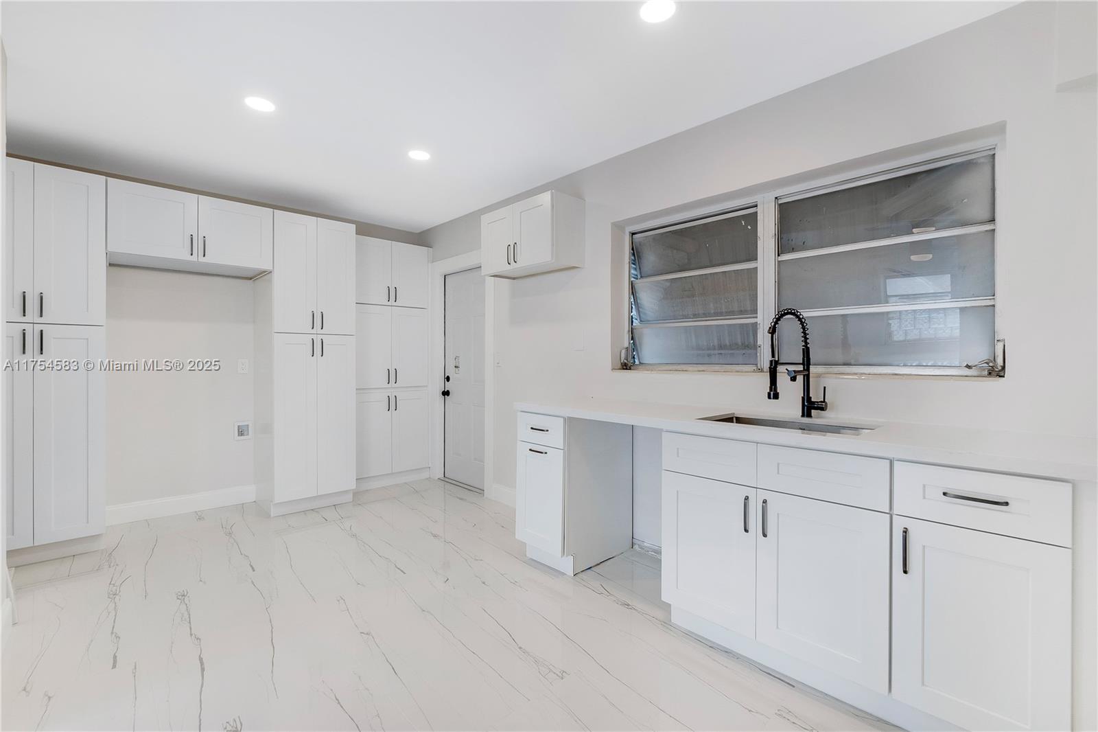 EAST LIBERTY CITY HOMESIT - Residential Lease