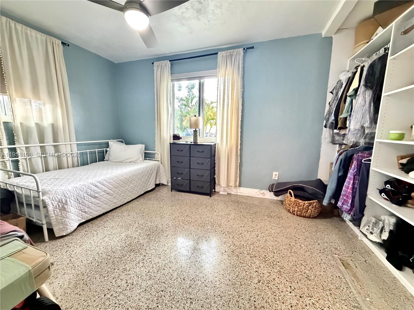 LAKE FOREST SEC 4 - Residential Lease