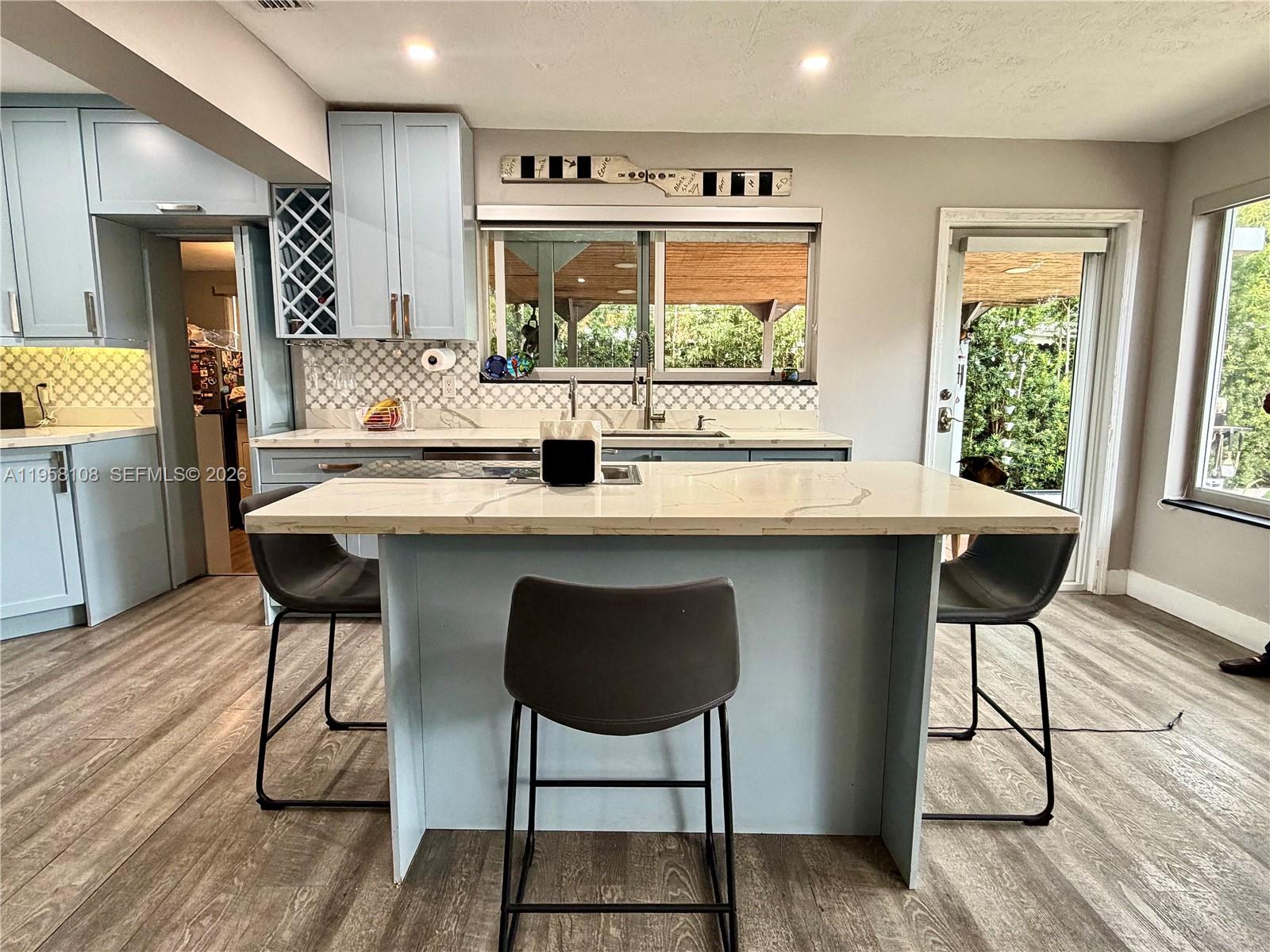 LAKE FOREST SEC 4 - Residential Lease