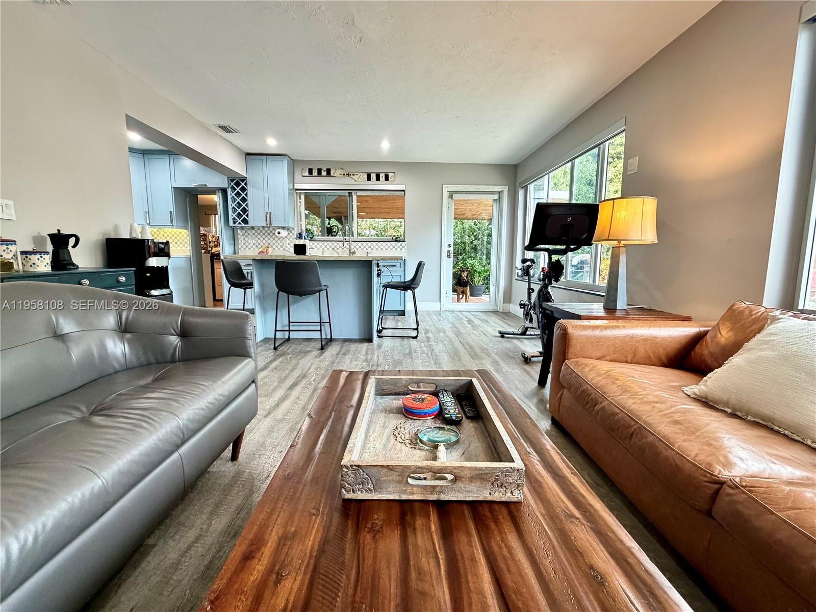 LAKE FOREST SEC 4 - Residential Lease