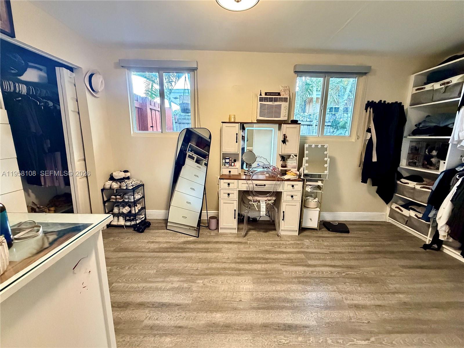 LAKE FOREST SEC 4 - Residential Lease