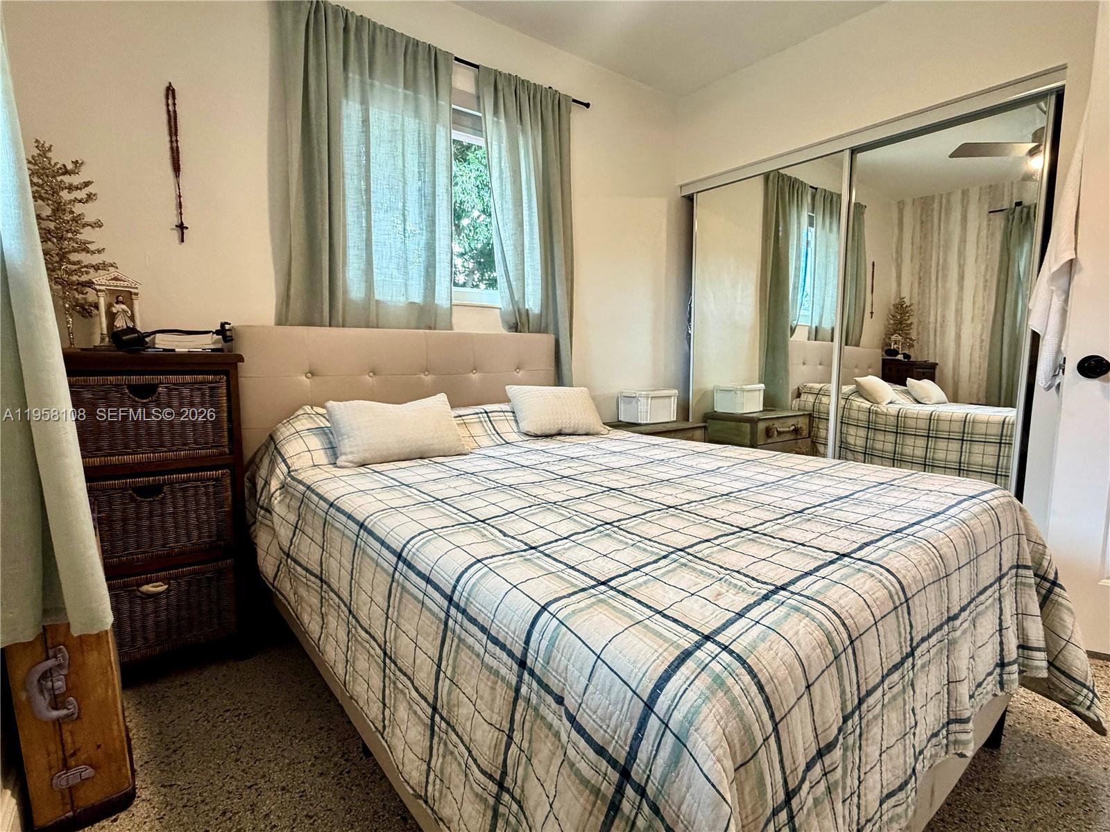 LAKE FOREST SEC 4 - Residential Lease