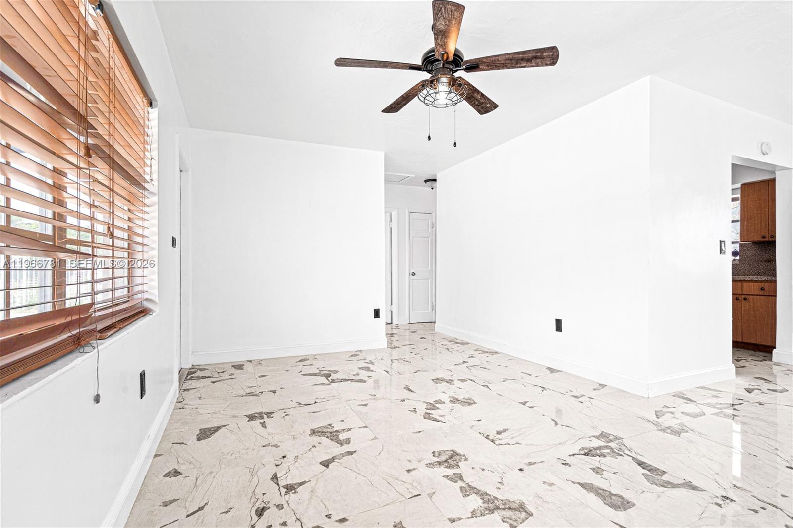 GOLDEN HIGHLANDS EST - Residential