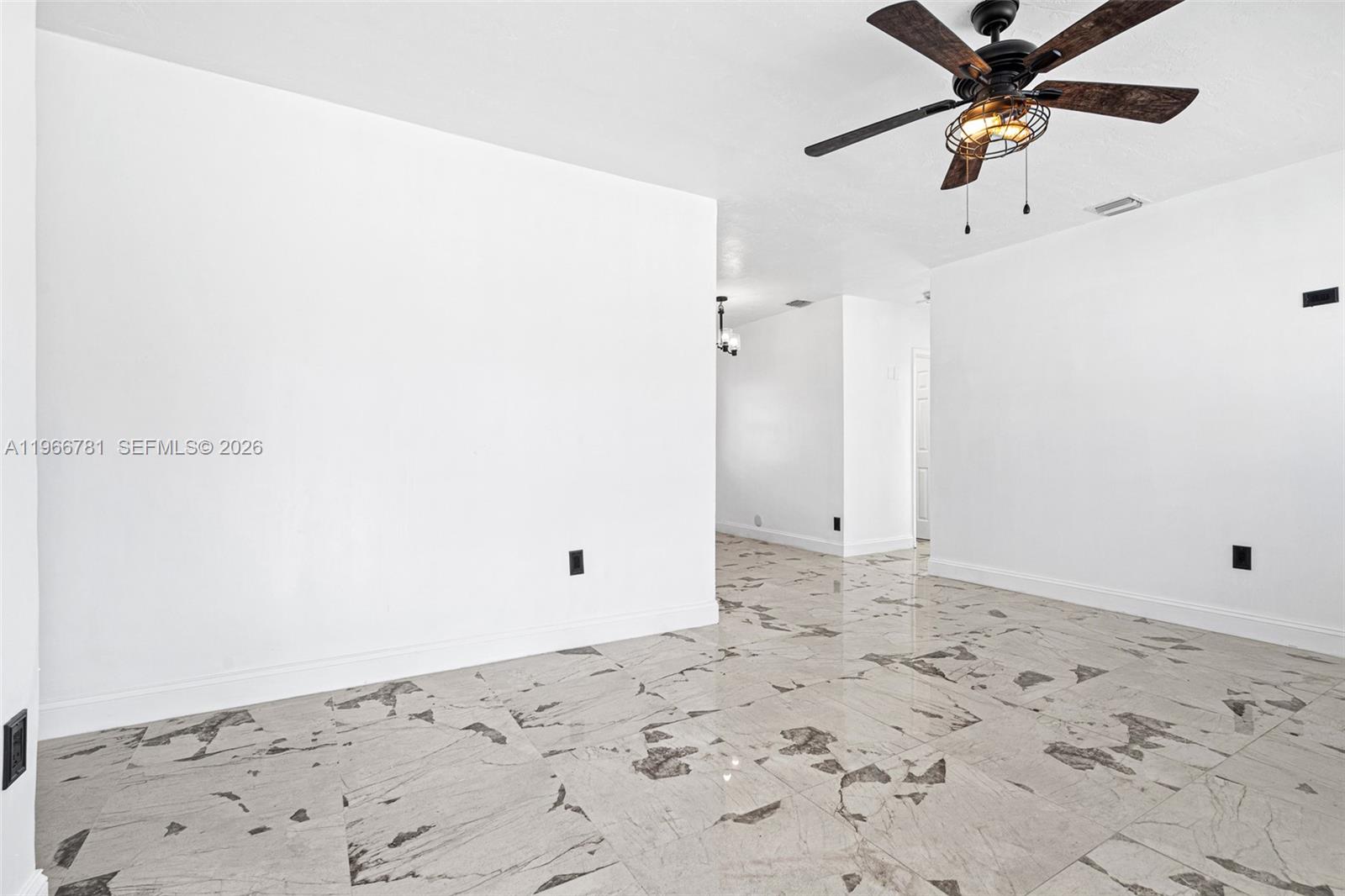 GOLDEN HIGHLANDS EST - Residential