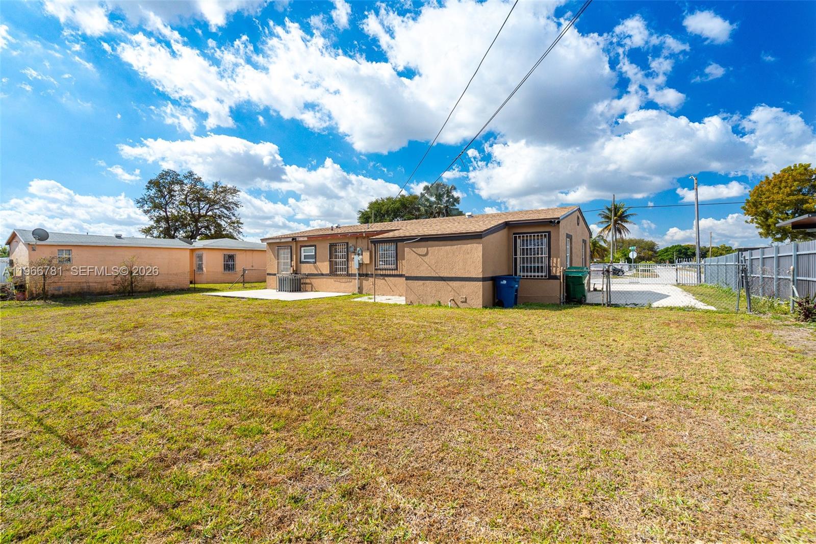 GOLDEN HIGHLANDS EST - Residential