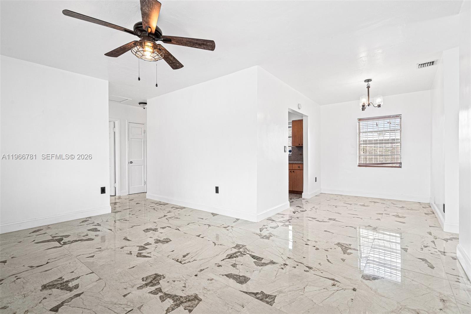 GOLDEN HIGHLANDS EST - Residential