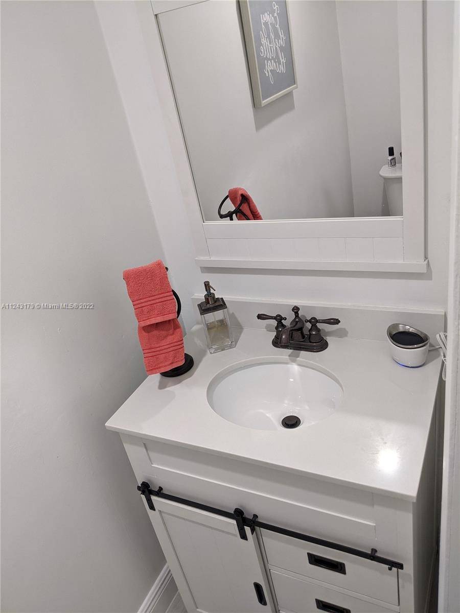 LAKES BY THE BAY SEC 5 - Residential