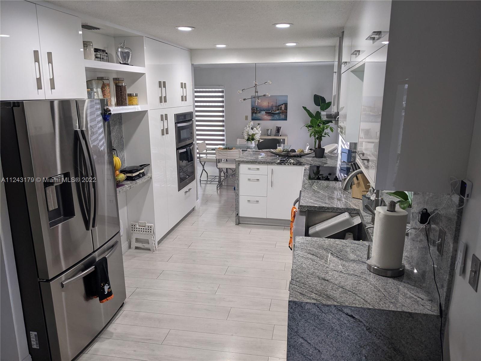 LAKES BY THE BAY SEC 5 - Residential