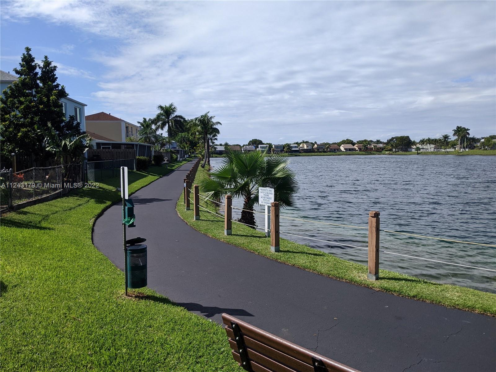 LAKES BY THE BAY SEC 5 - Residential