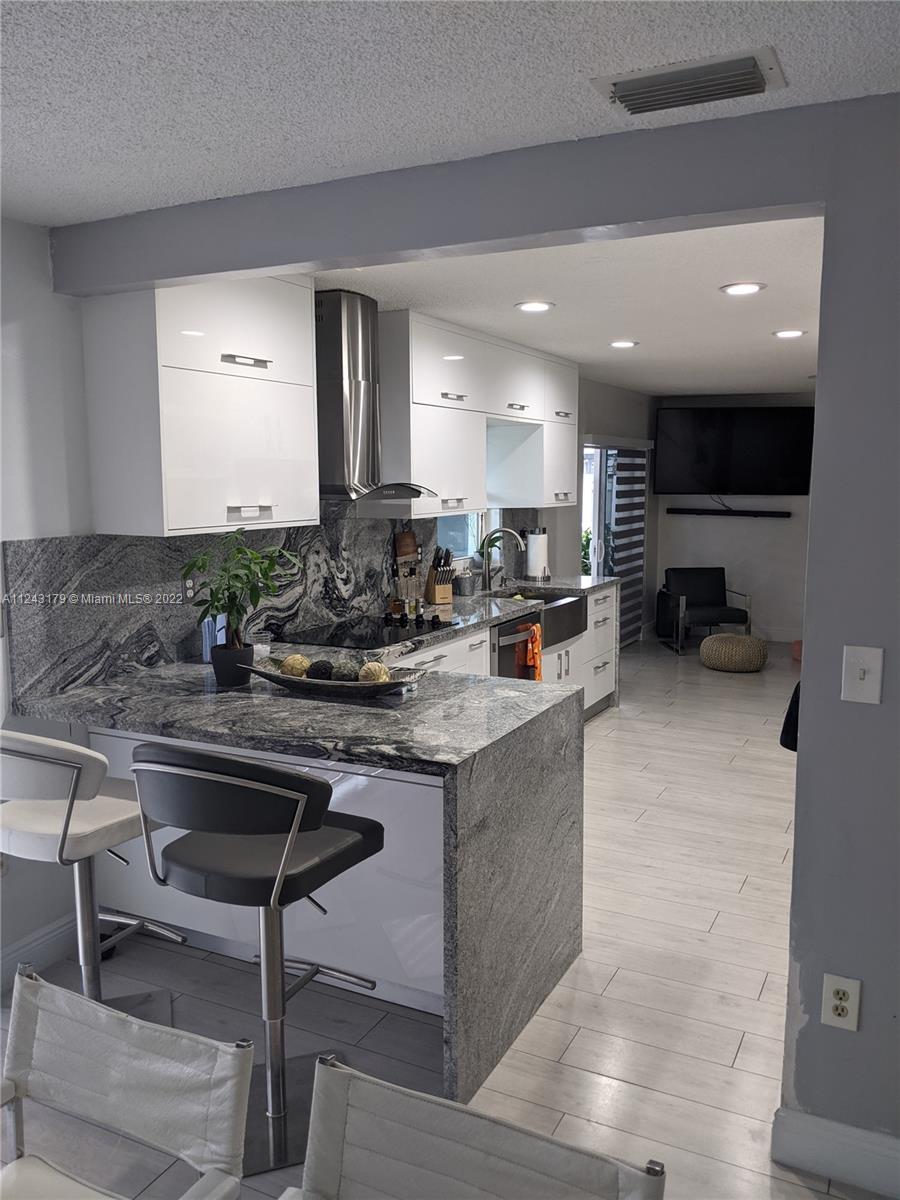 LAKES BY THE BAY SEC 5 - Residential