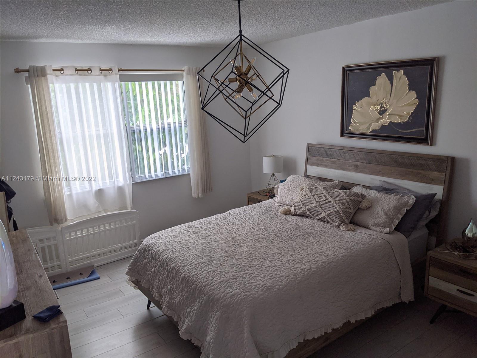 LAKES BY THE BAY SEC 5 - Residential