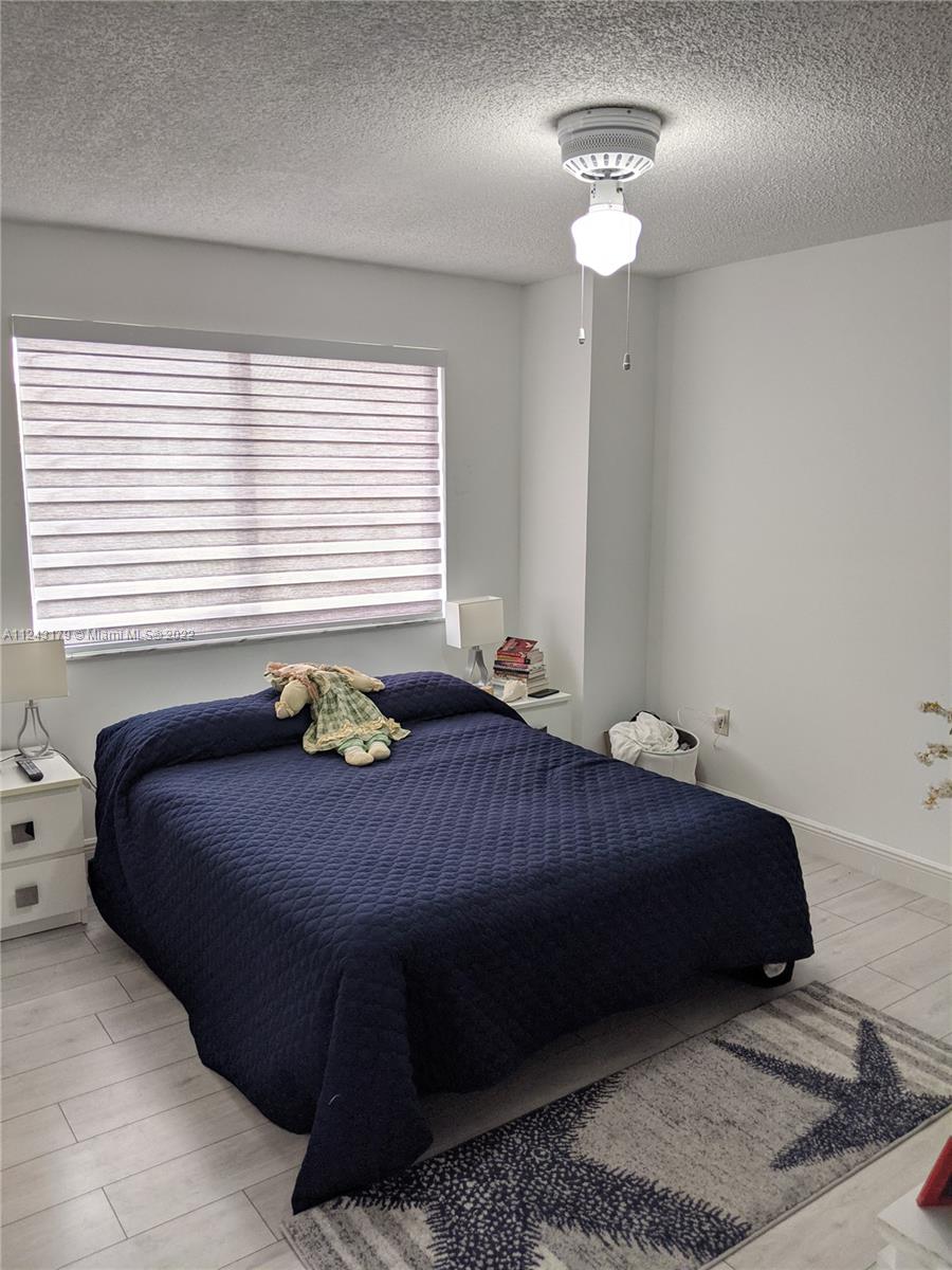 LAKES BY THE BAY SEC 5 - Residential