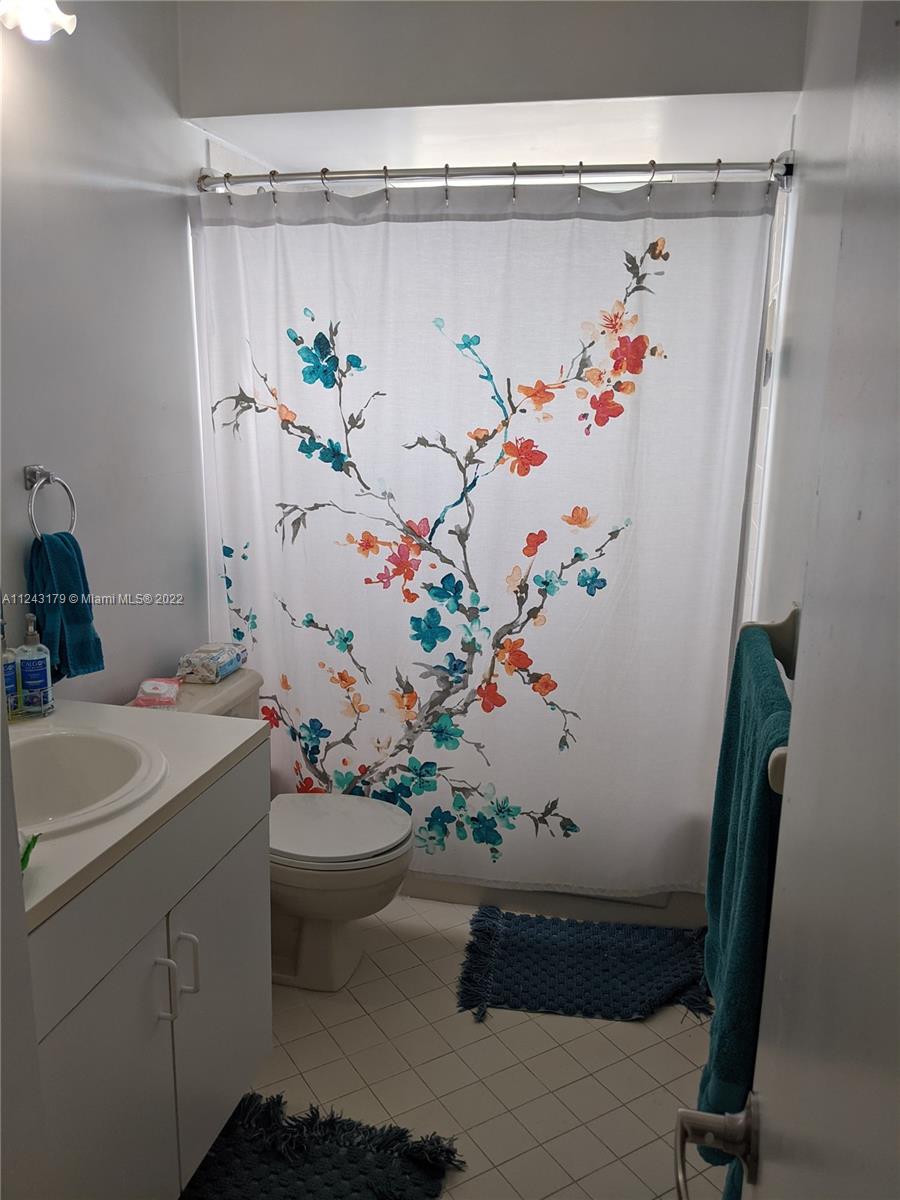 LAKES BY THE BAY SEC 5 - Residential