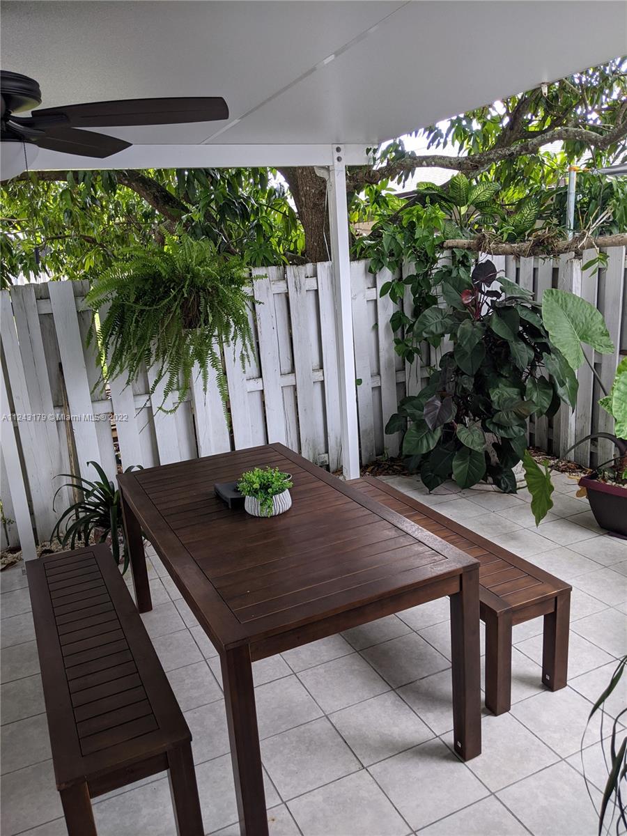 LAKES BY THE BAY SEC 5 - Residential