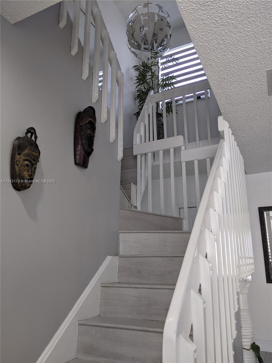 LAKES BY THE BAY SEC 5 - Residential