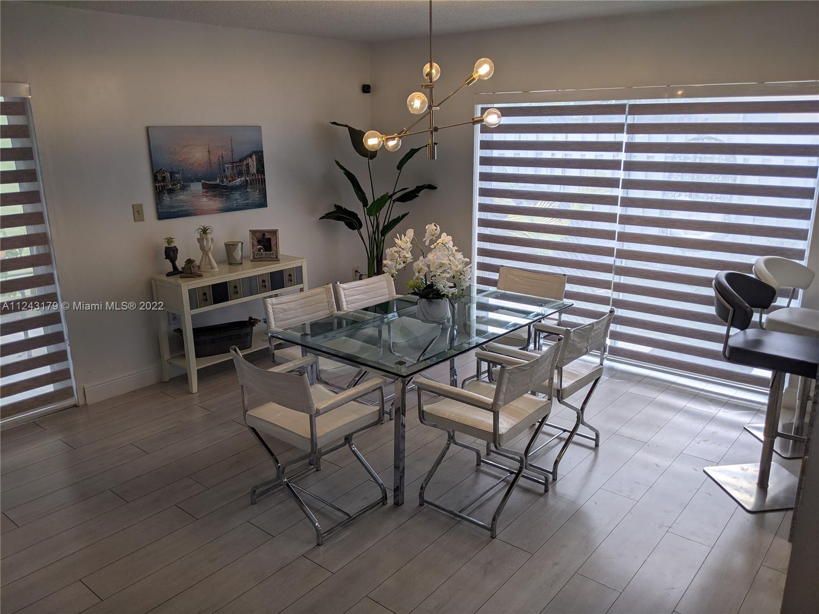 LAKES BY THE BAY SEC 5 - Residential