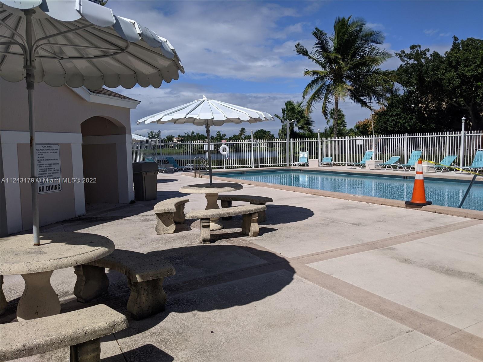 LAKES BY THE BAY SEC 5 - Residential