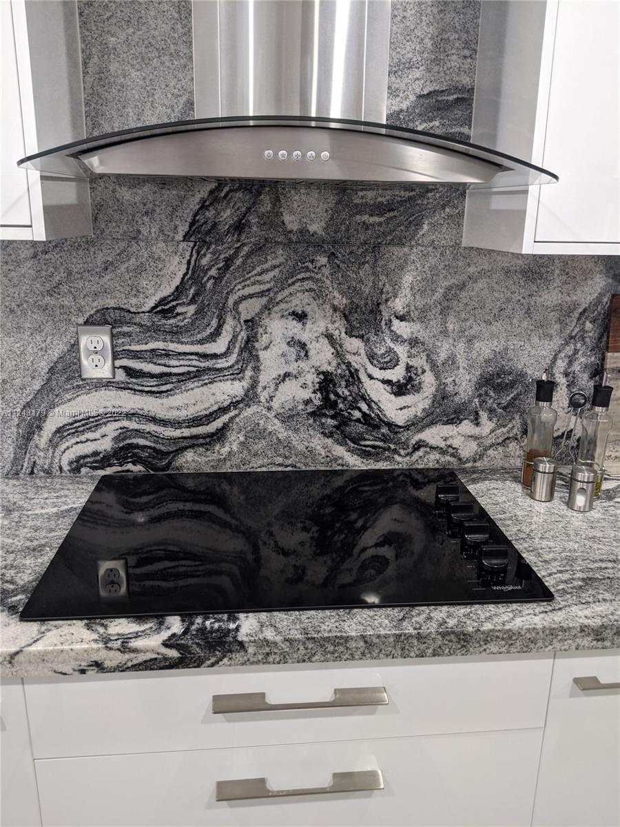 LAKES BY THE BAY SEC 5 - Residential