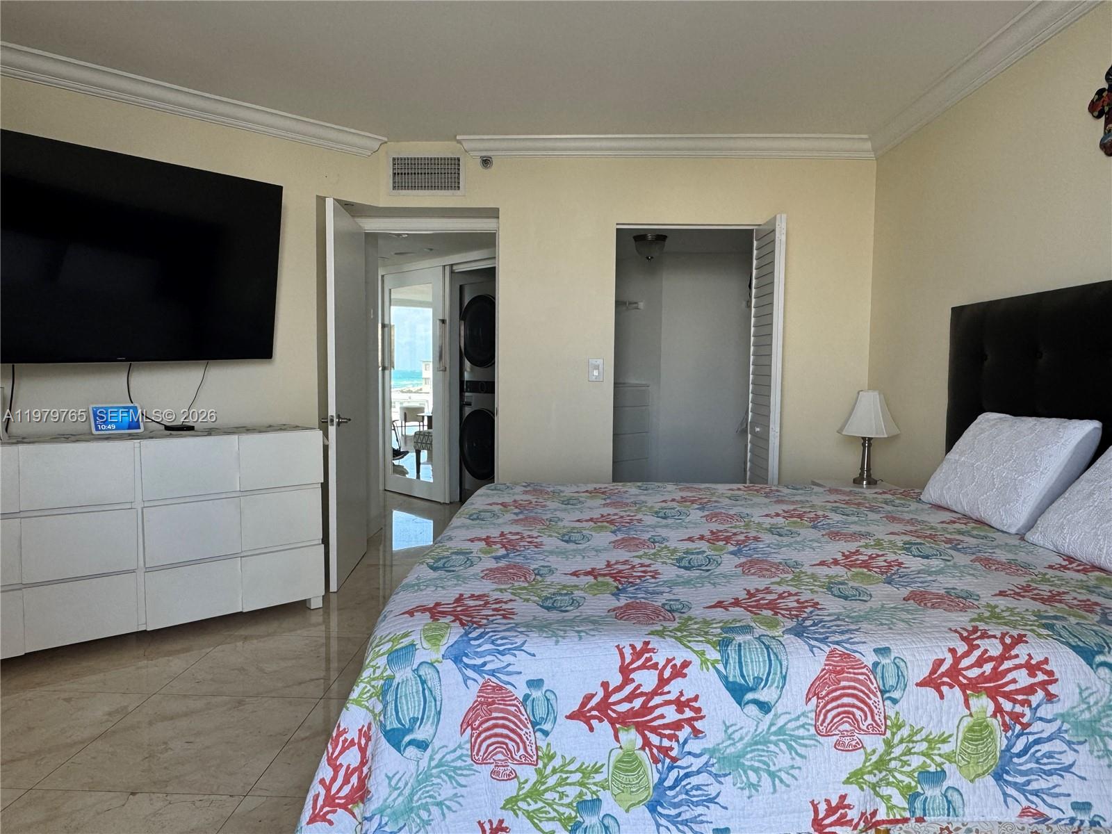 ST TROPEZ OCEAN CONDO - Residential Lease