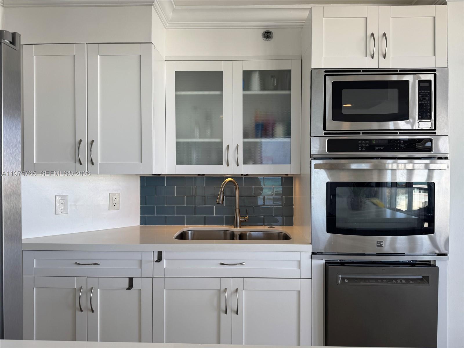 ST TROPEZ OCEAN CONDO - Residential Lease