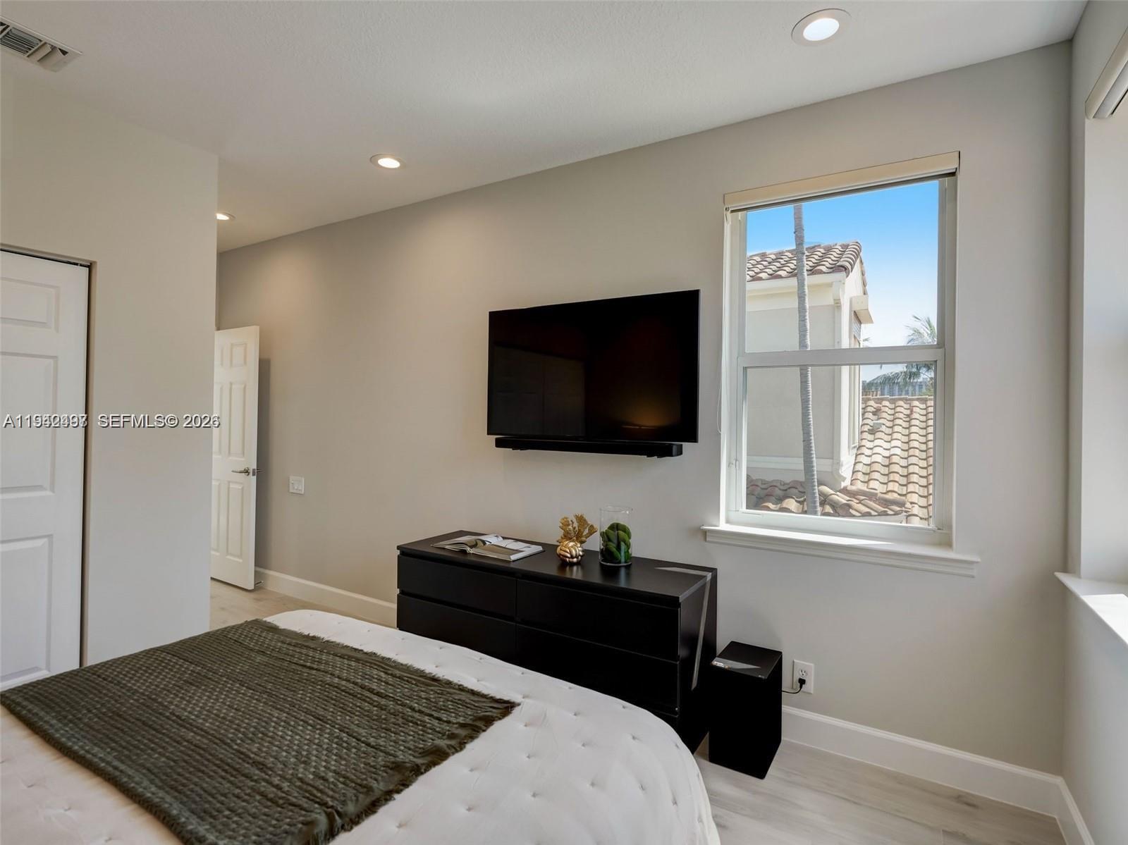 THREE ISLANDS 3RD SECTION - Residential