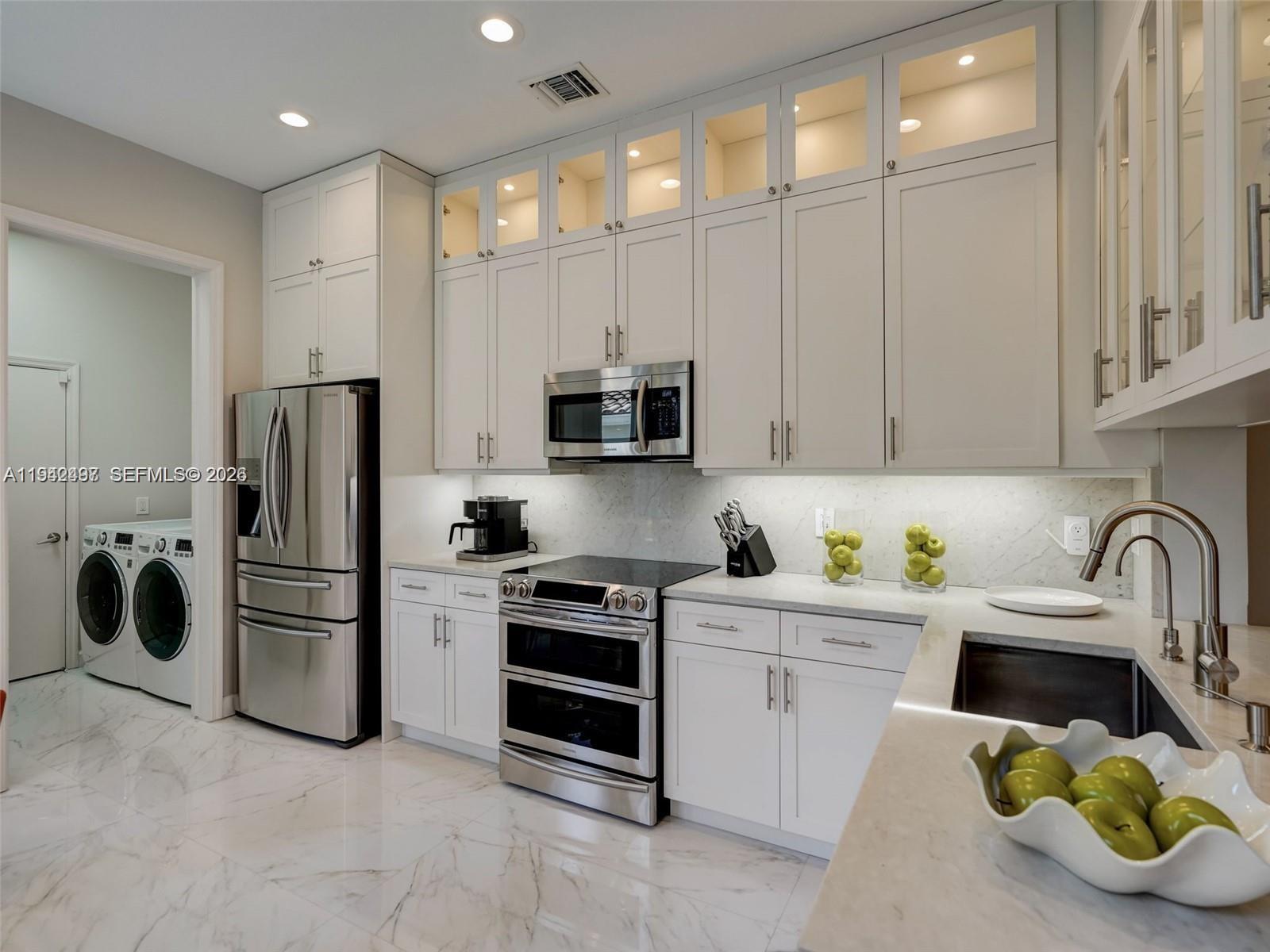 THREE ISLANDS 3RD SECTION - Residential