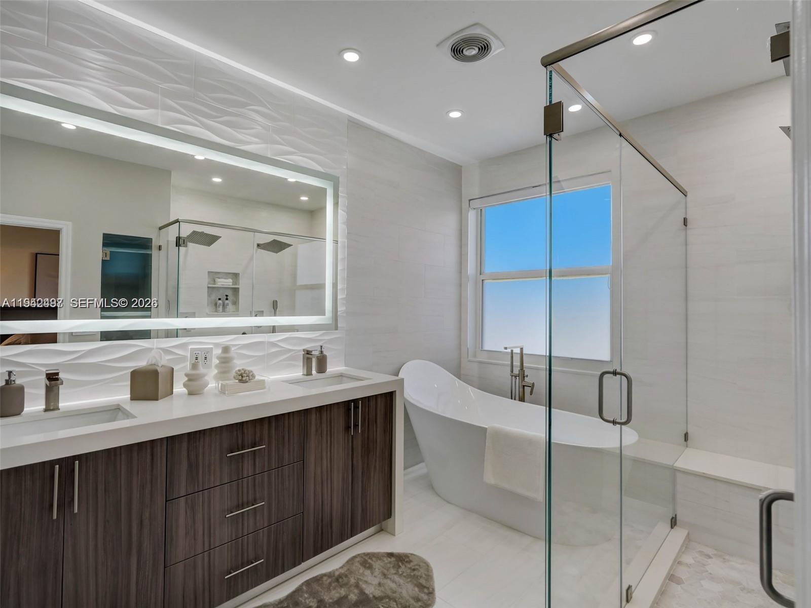 THREE ISLANDS 3RD SECTION - Residential