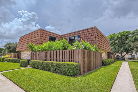 A home in Cooper City