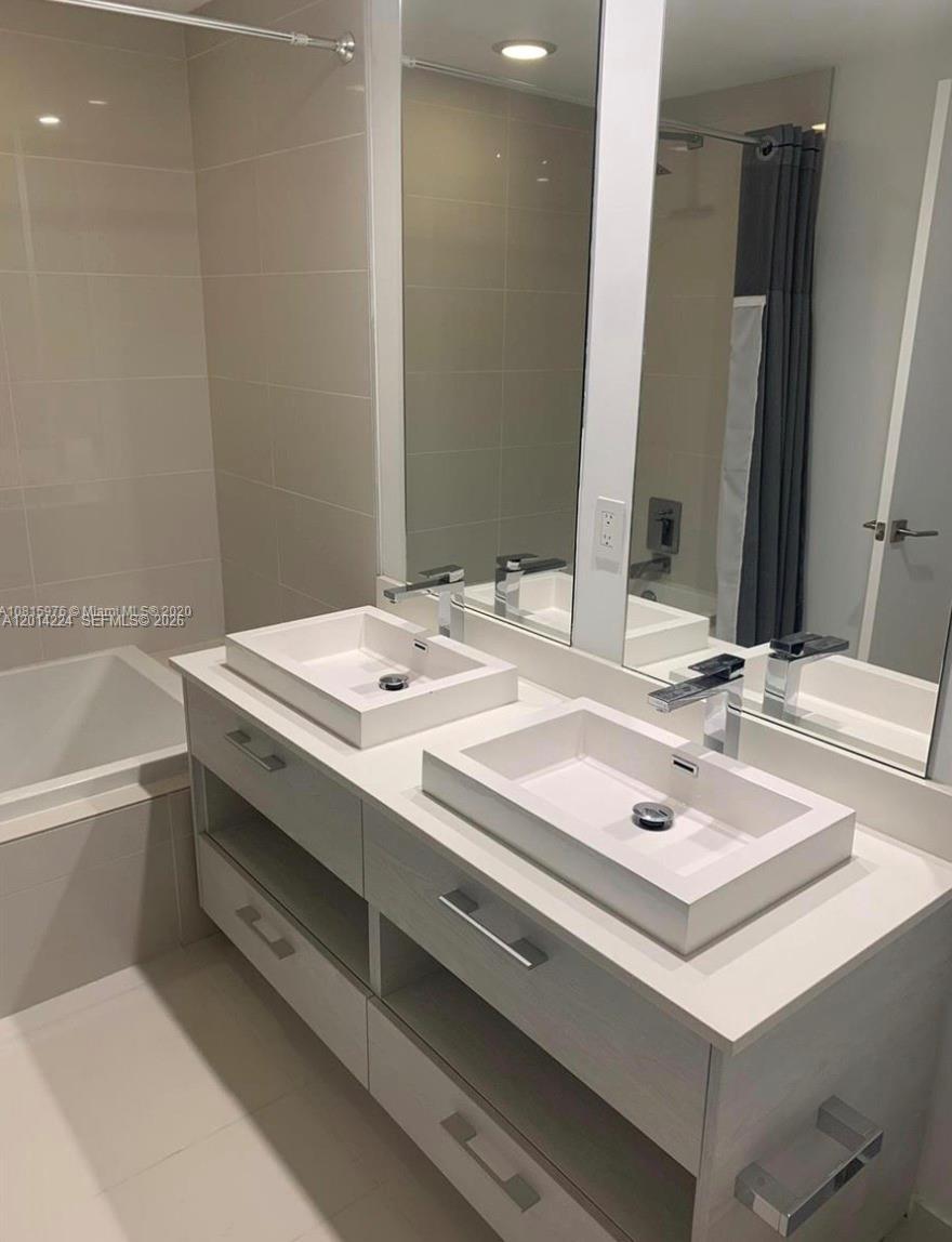 BRICKELL HEIGHTS EAST - Residential