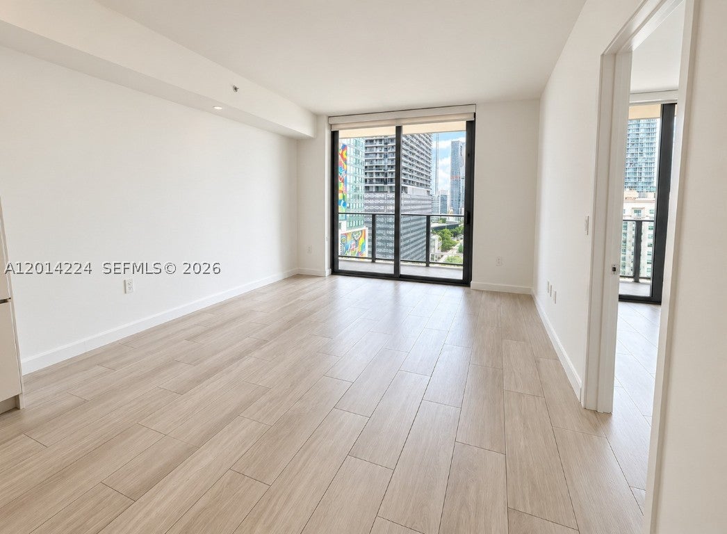 45 SW 9th St