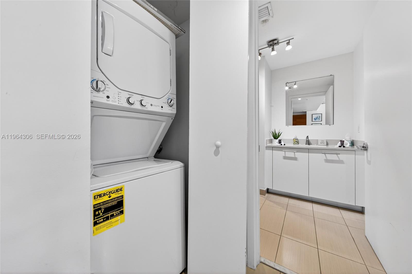 MIDBLOCK MIAMI CONDO - Residential