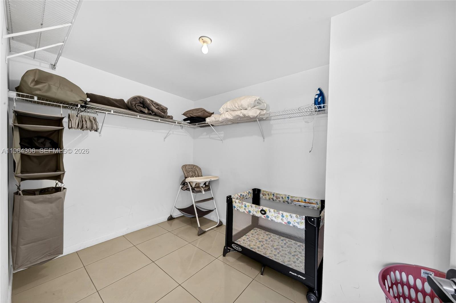 MIDBLOCK MIAMI CONDO - Residential