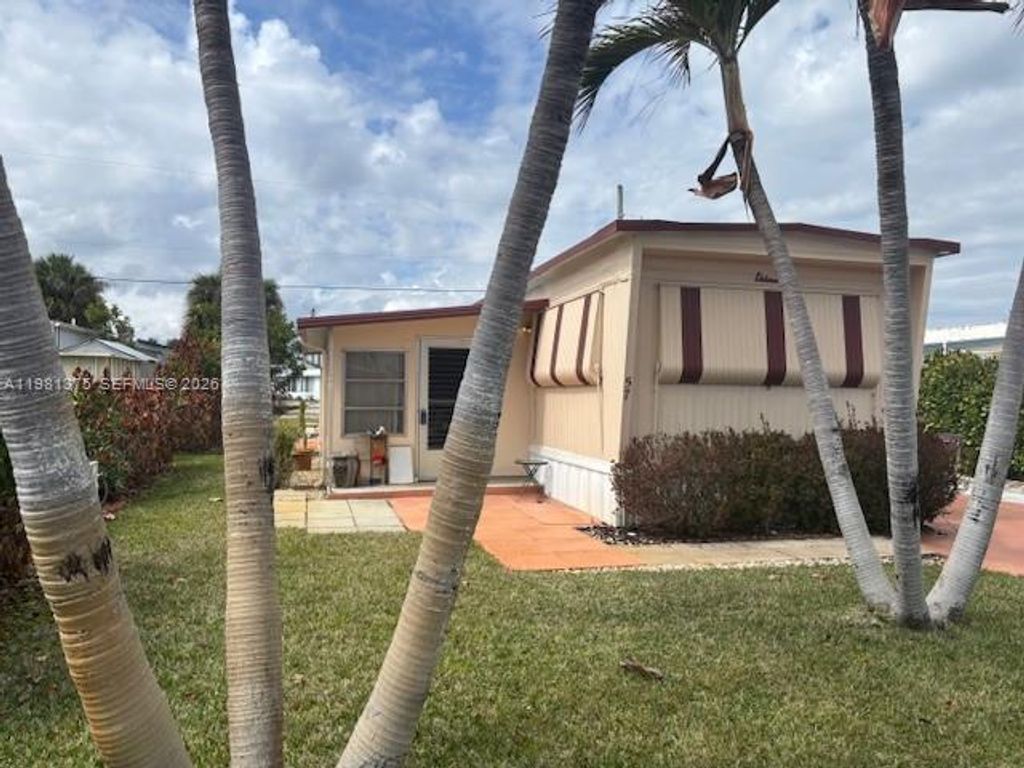 Photo of 11055 SE Federal Hwy, Hobe Sound, FL 33455 (MLS # A11981375)