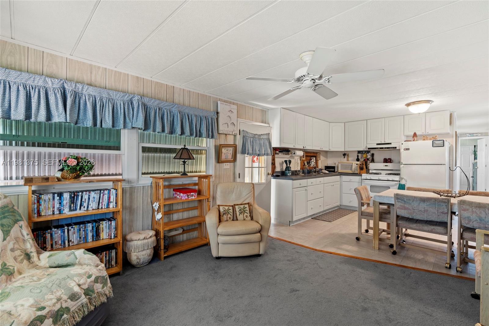 WOODBRIDGE MOBILE VILLAGE - Residential