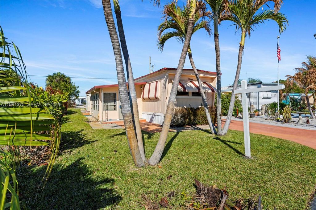 Photo of 11055 SE Federal Hwy, Hobe Sound, FL 33455 (MLS # A11981375)