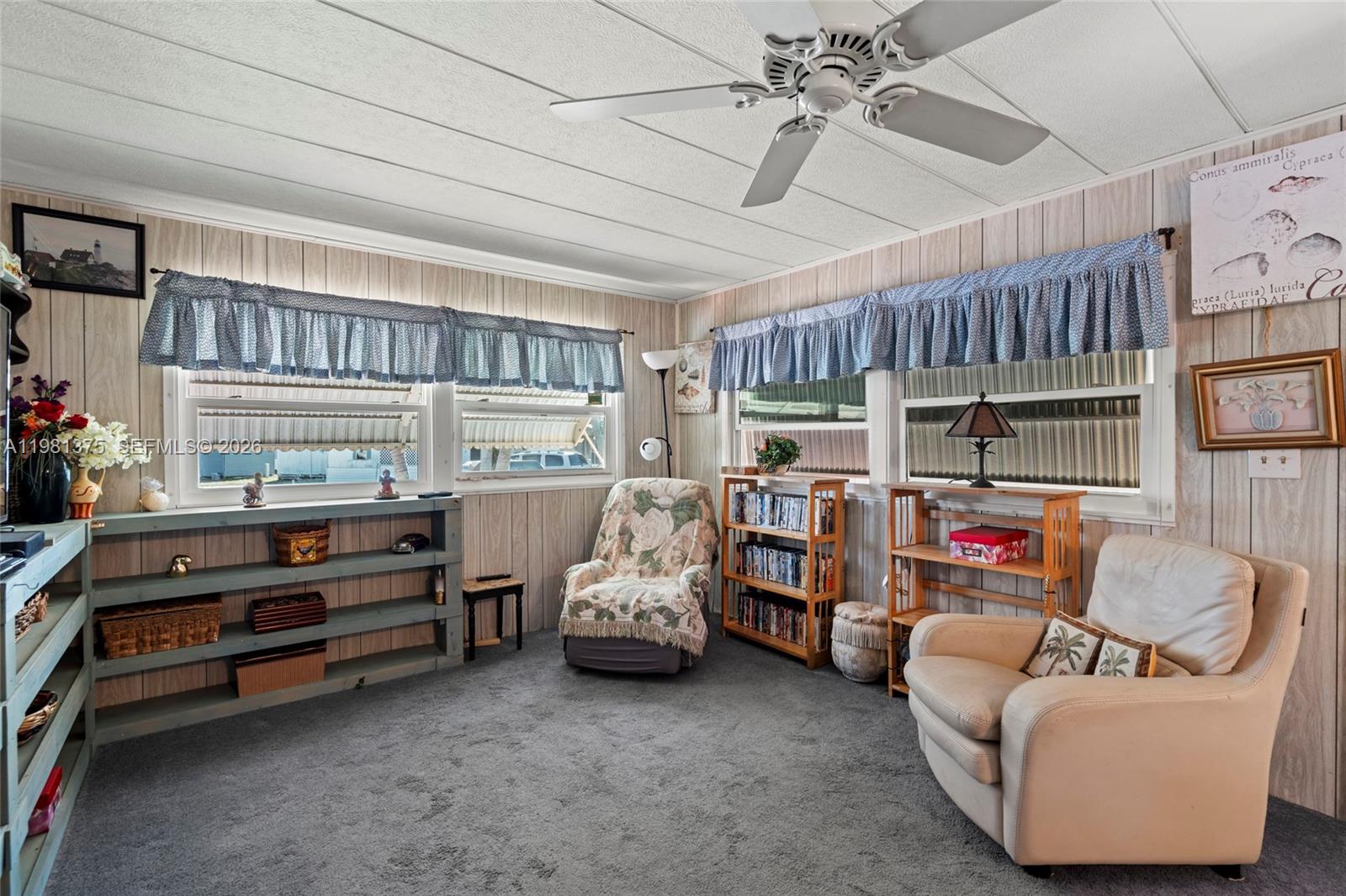 WOODBRIDGE MOBILE VILLAGE - Residential