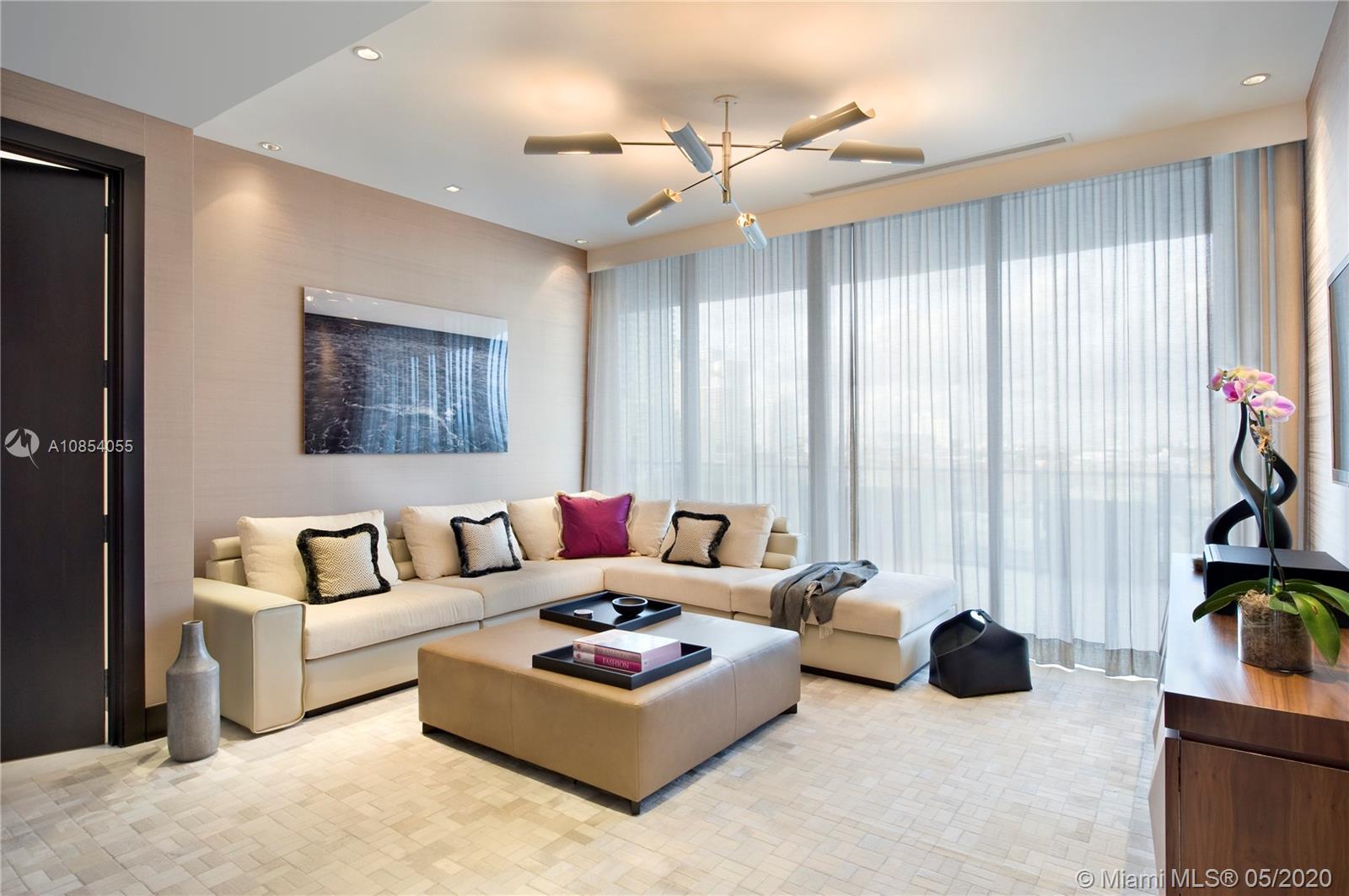 APOGEE CONDO - Residential