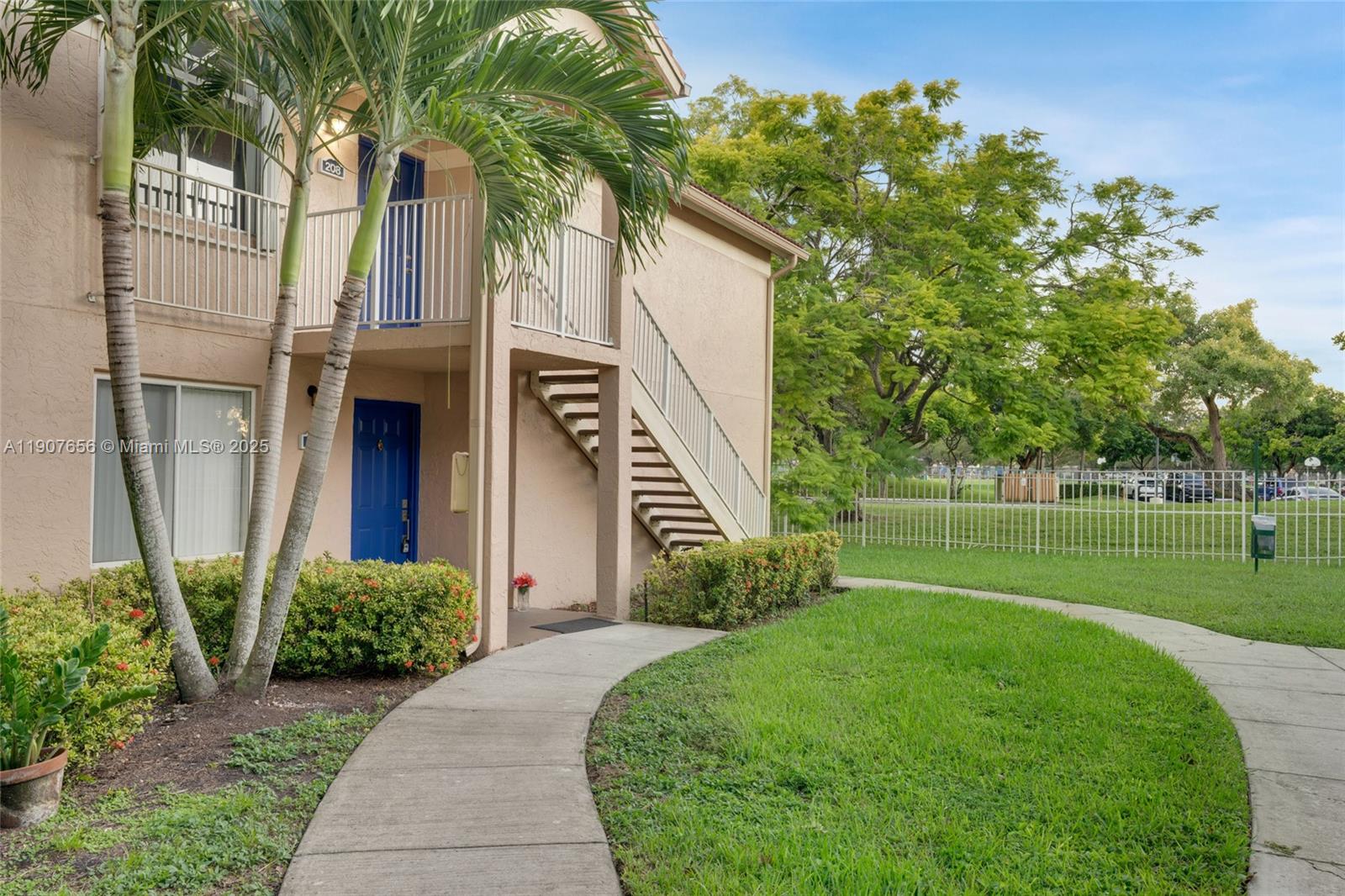 ROYAL PALM PLACE - Residential Lease