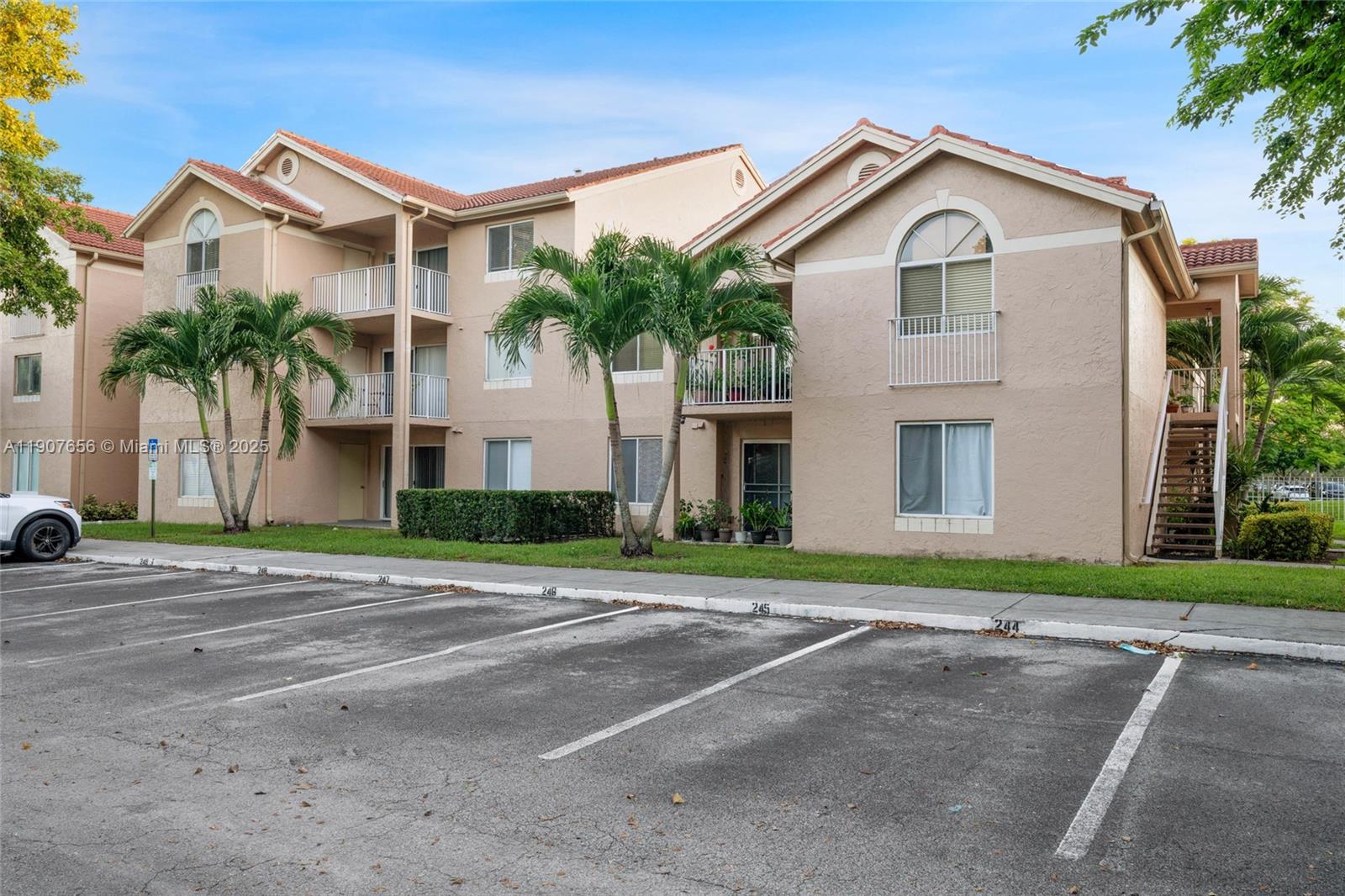 ROYAL PALM PLACE - Residential Lease