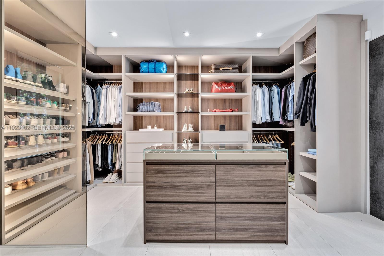 LAKE VIEW HEIGHTS SUB - Residential Lease