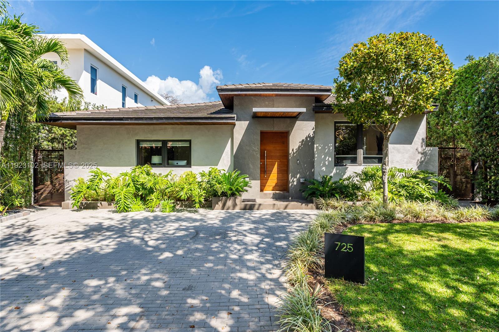 LAKE VIEW HEIGHTS SUB - Residential Lease