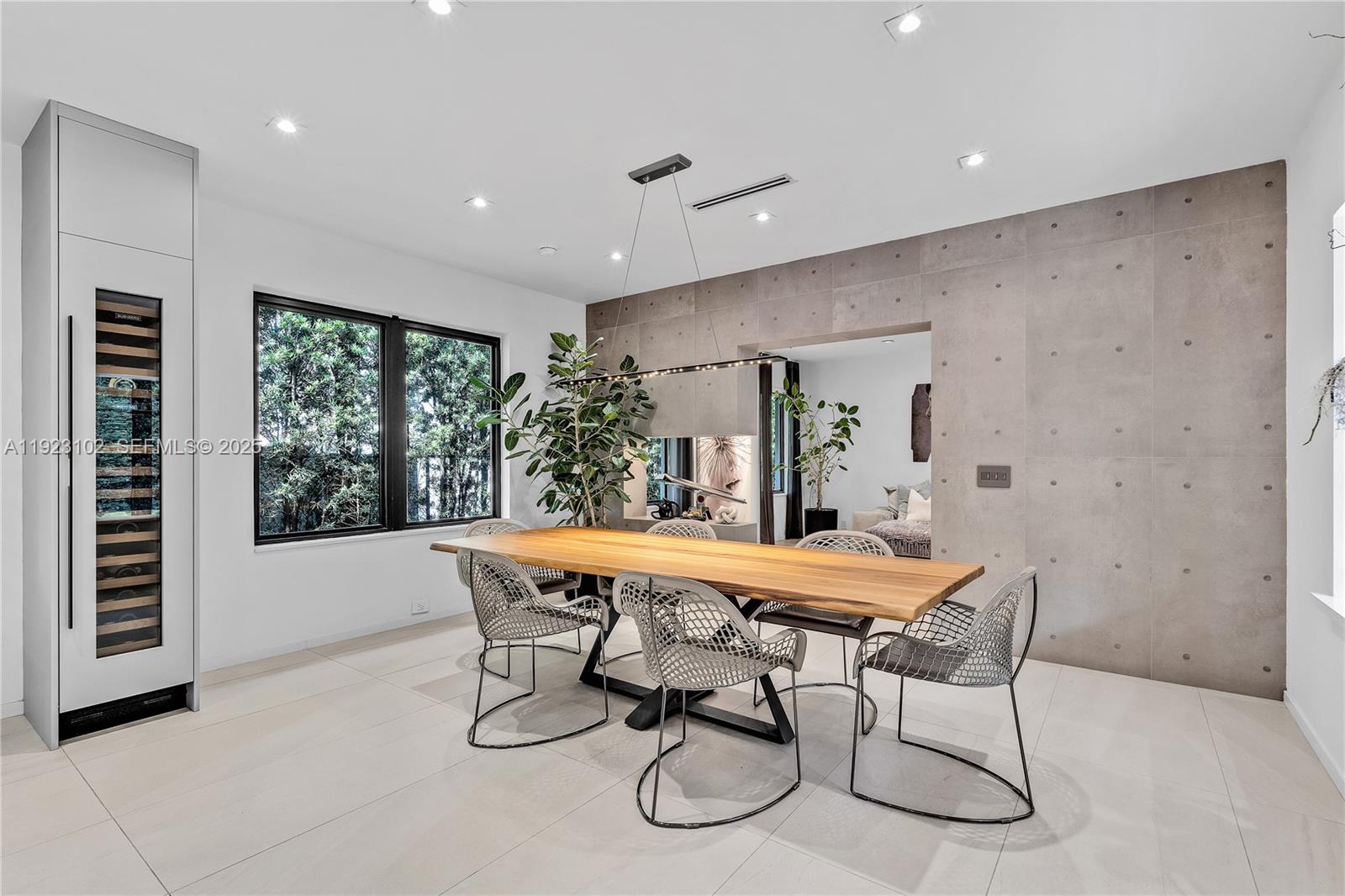 LAKE VIEW HEIGHTS SUB - Residential Lease