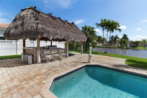 2327 NW 187th Ave Pembroke Pines FL 33029