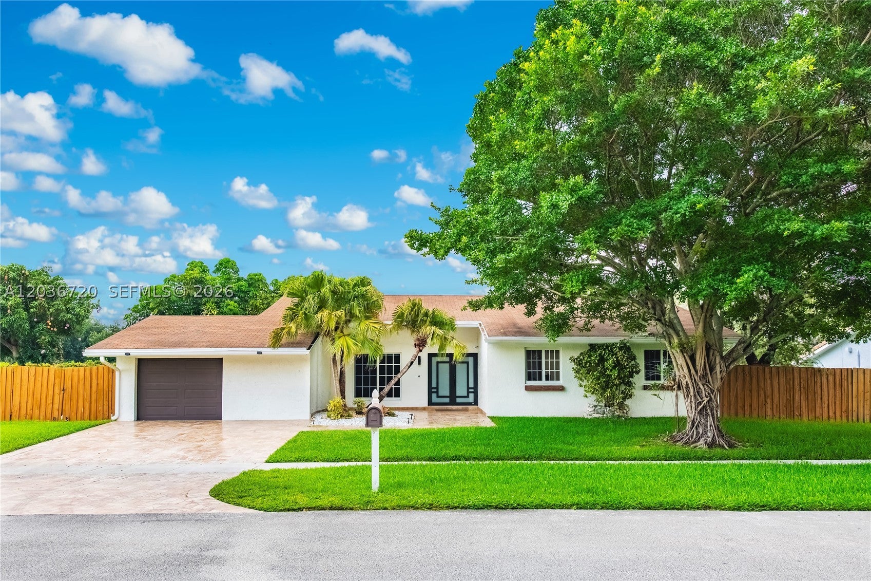 16571 Lake Tree Dr