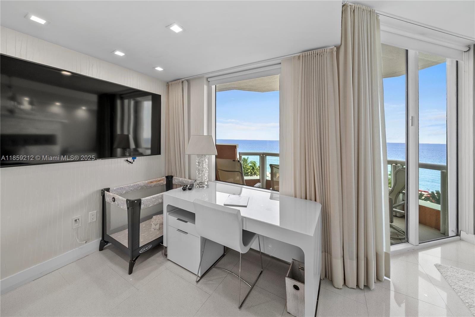 17875 Collins Ave 801