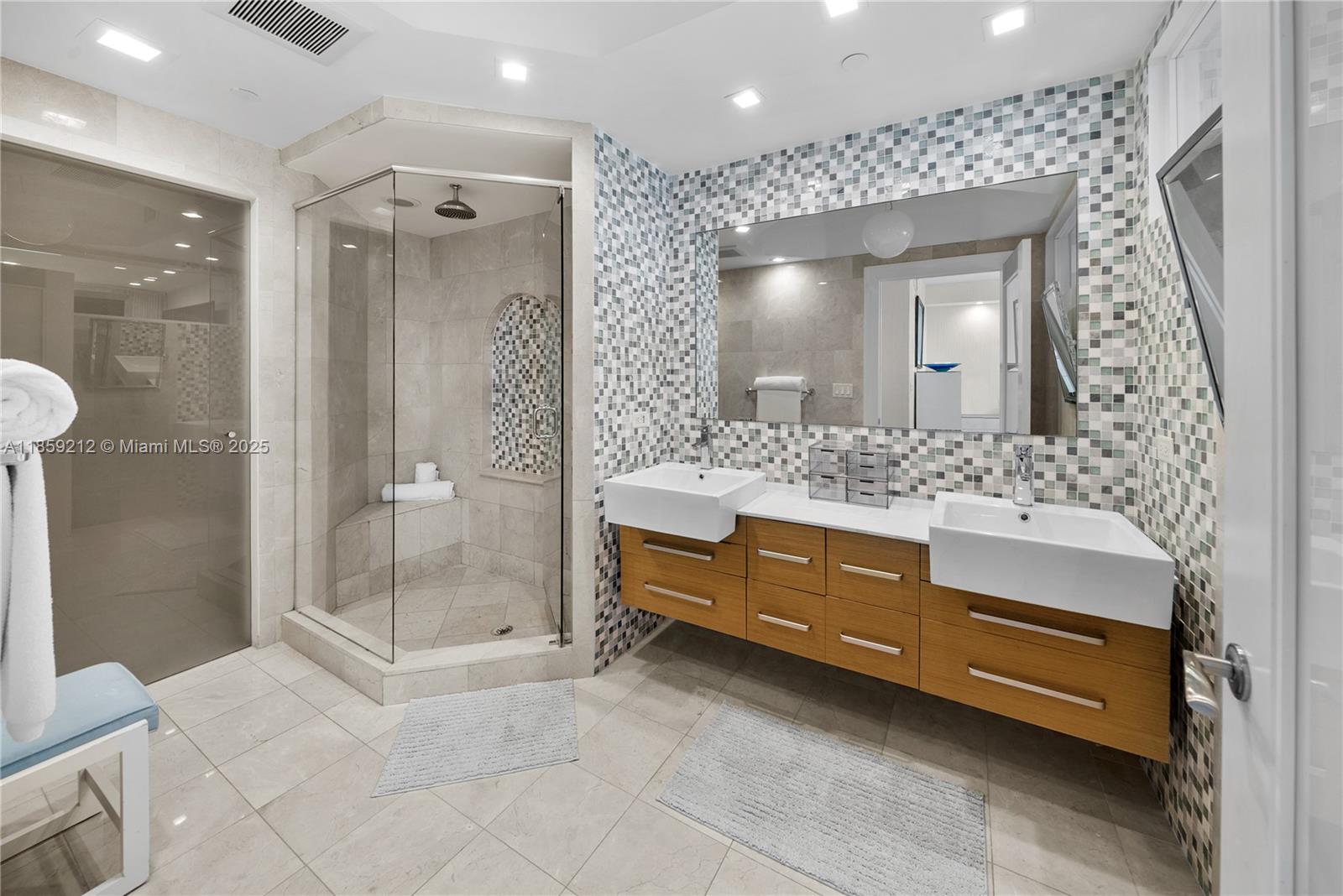 ACQUALINA OCEAN RESIDENCE - Residential