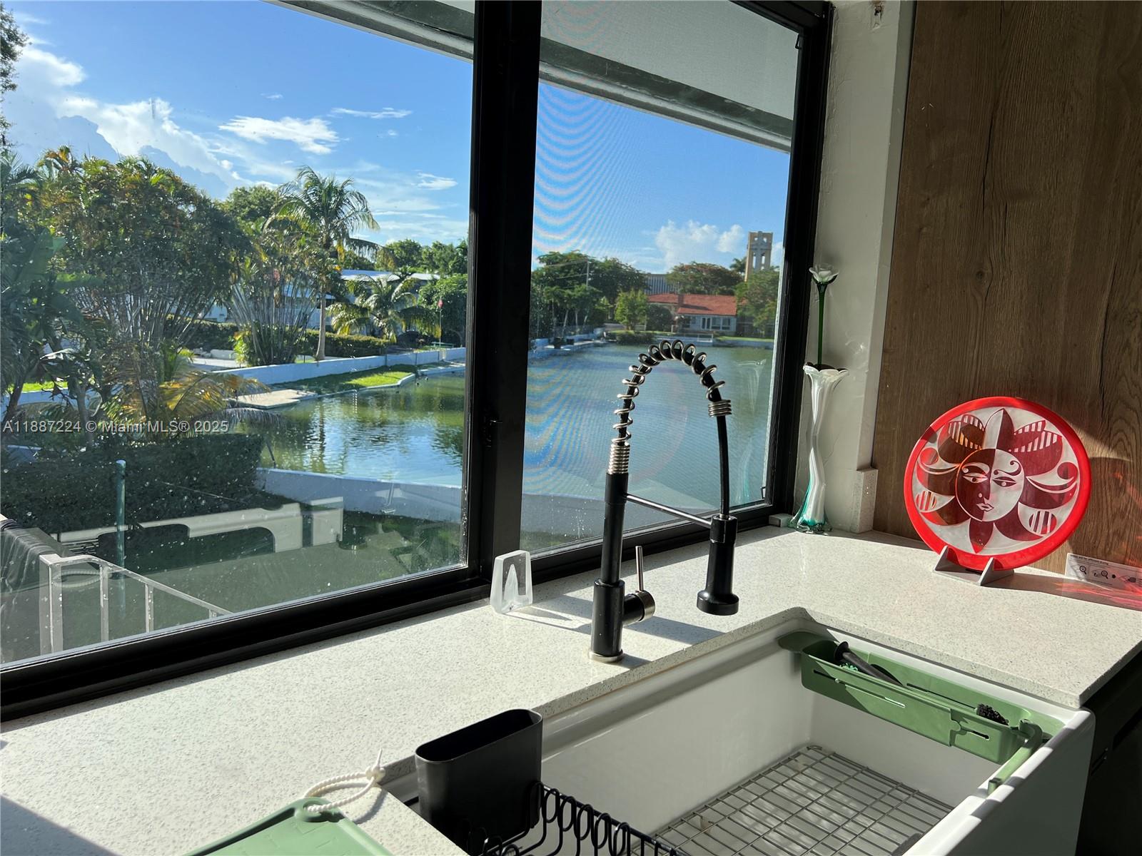 MIRROR LAKE SUB - Residential Lease