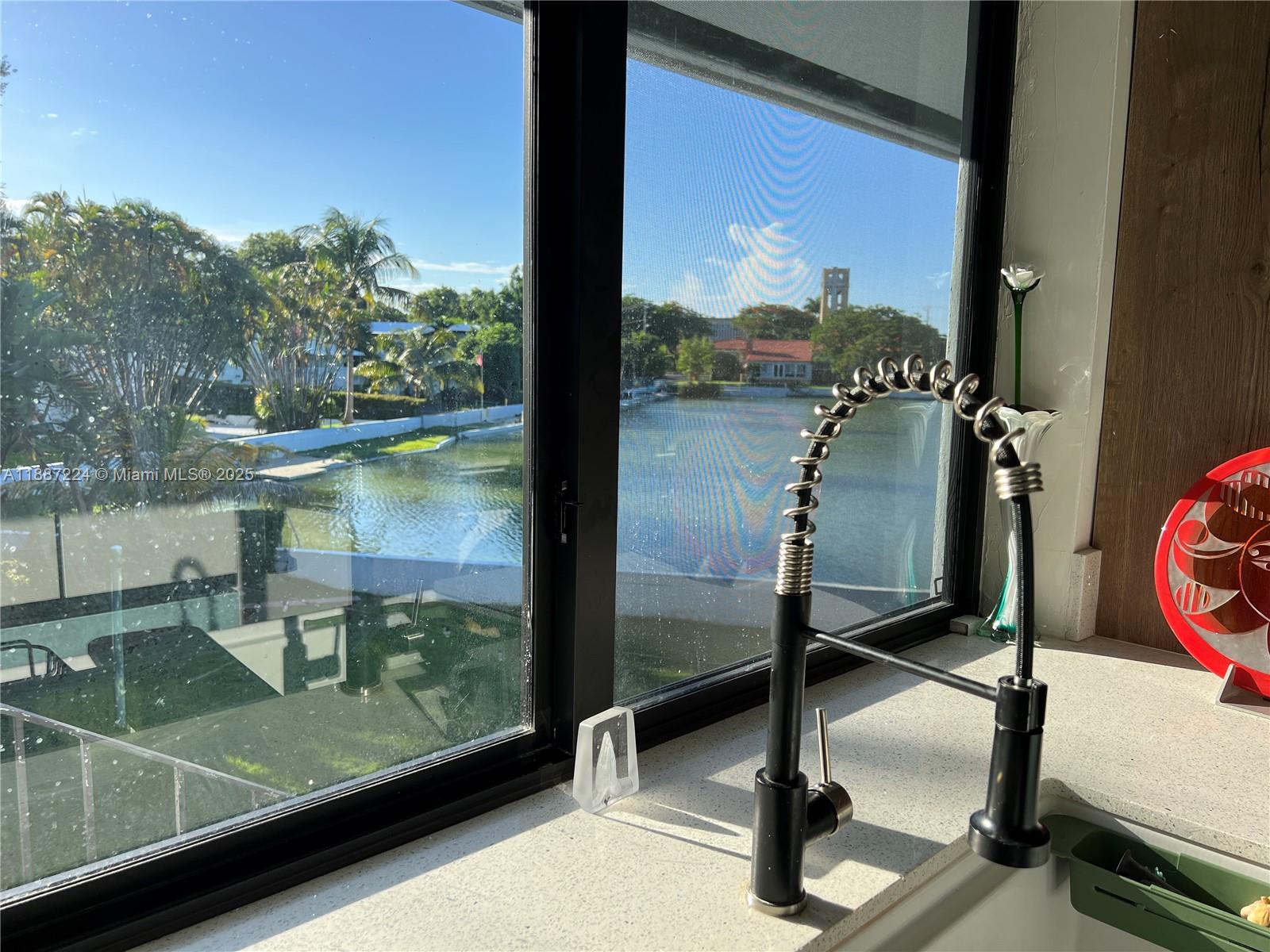 MIRROR LAKE SUB - Residential Lease